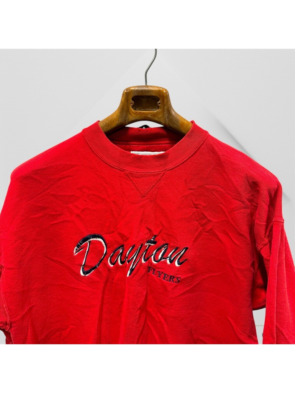 Vintage 90s DAyton Flyers 2020 Streetwear Sweater Red L Santee HVYWT